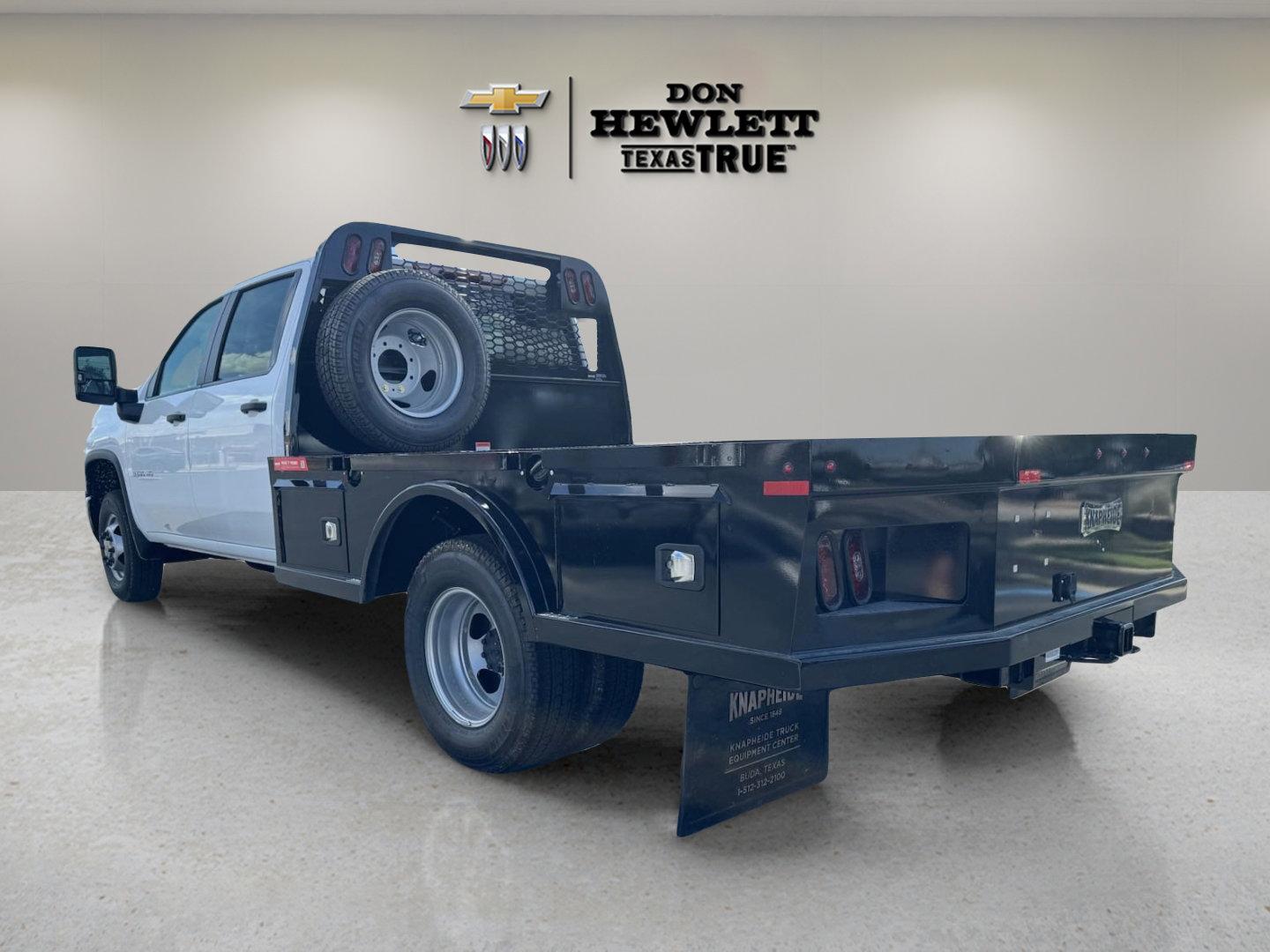 2024 Chevrolet Silverado 3500 HD Chassis Cab Vehicle Photo in GEORGETOWN, TX 78626-7508