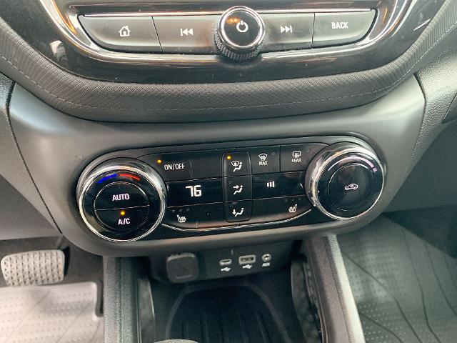 2022 Chevrolet Trailblazer Vehicle Photo in MOON TOWNSHIP, PA 15108-2571