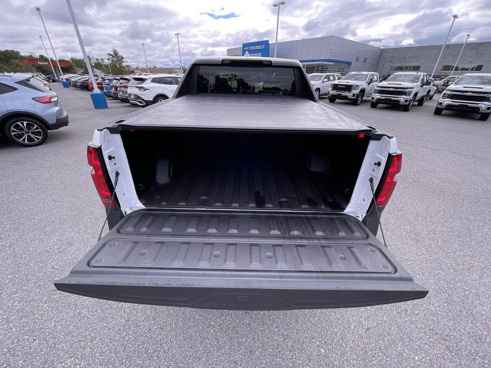 2024 Chevrolet Silverado EV Vehicle Photo in BENTONVILLE, AR 72712-4322