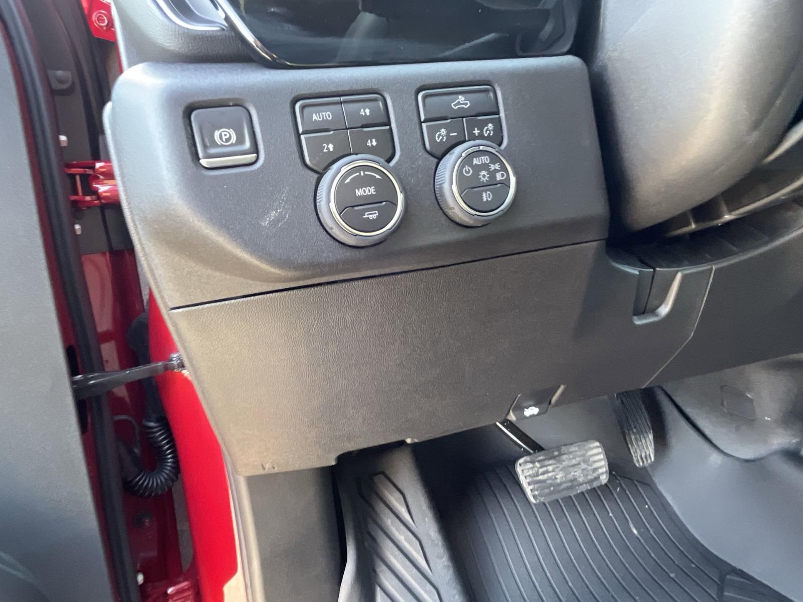 2025 Chevrolet Silverado 1500 Vehicle Photo in BENTONVILLE, AR 72712-4322