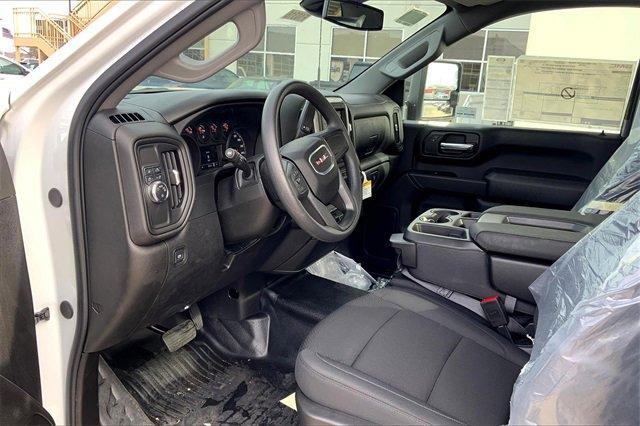 2024 GMC Sierra 2500 HD Vehicle Photo in TOPEKA, KS 66609-0000