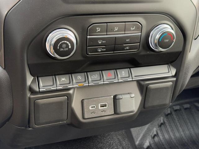 2025 GMC Sierra 1500 Vehicle Photo in COLUMBIA, MO 65203-3903