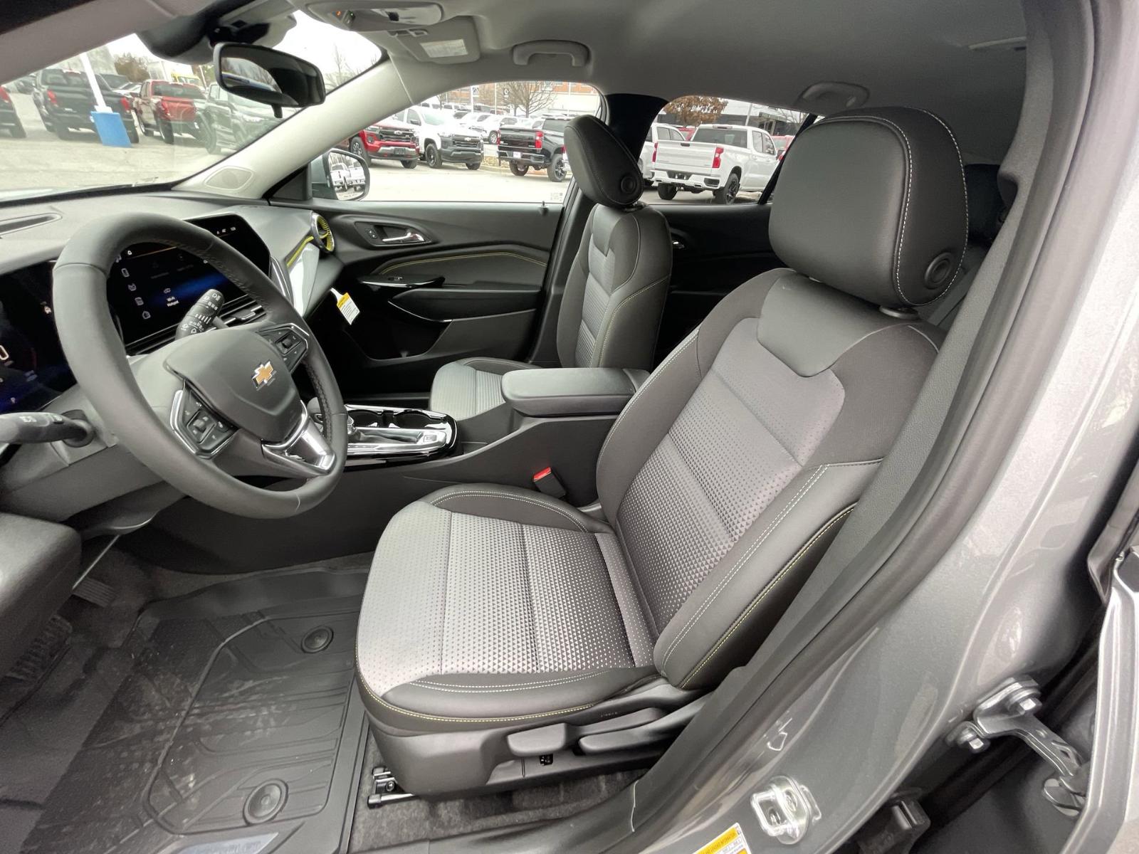 2025 Chevrolet Trax Vehicle Photo in BENTONVILLE, AR 72712-4322
