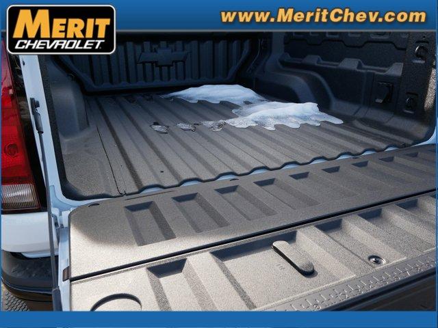 2024 Chevrolet Colorado Vehicle Photo in MAPLEWOOD, MN 55119-4794