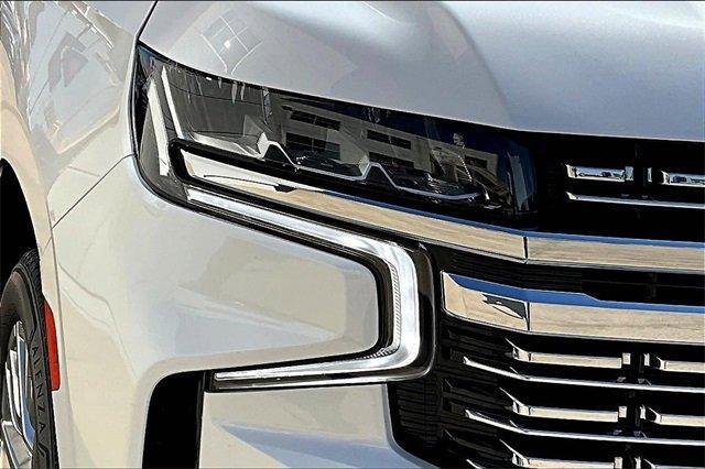 2023 Chevrolet Suburban Vehicle Photo in TOPEKA, KS 66609-0000
