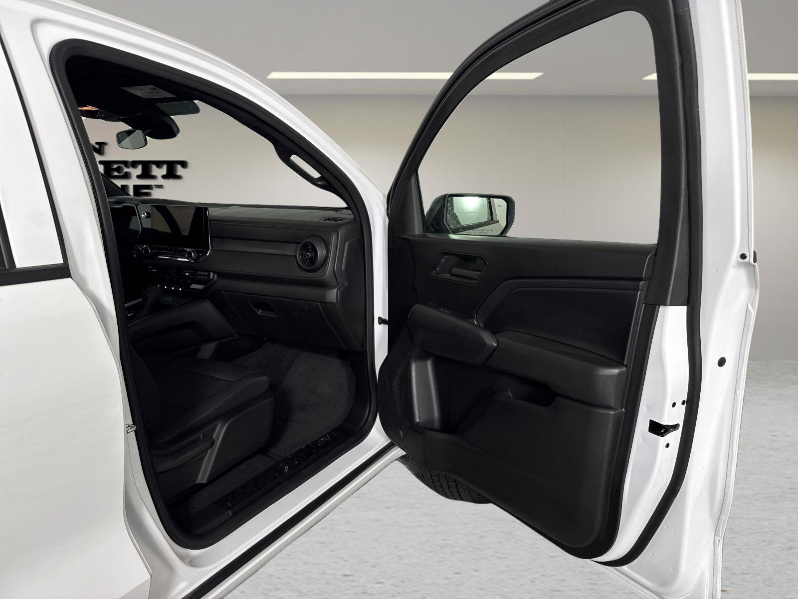 2024 Chevrolet Colorado Vehicle Photo in GEORGETOWN, TX 78626-7508