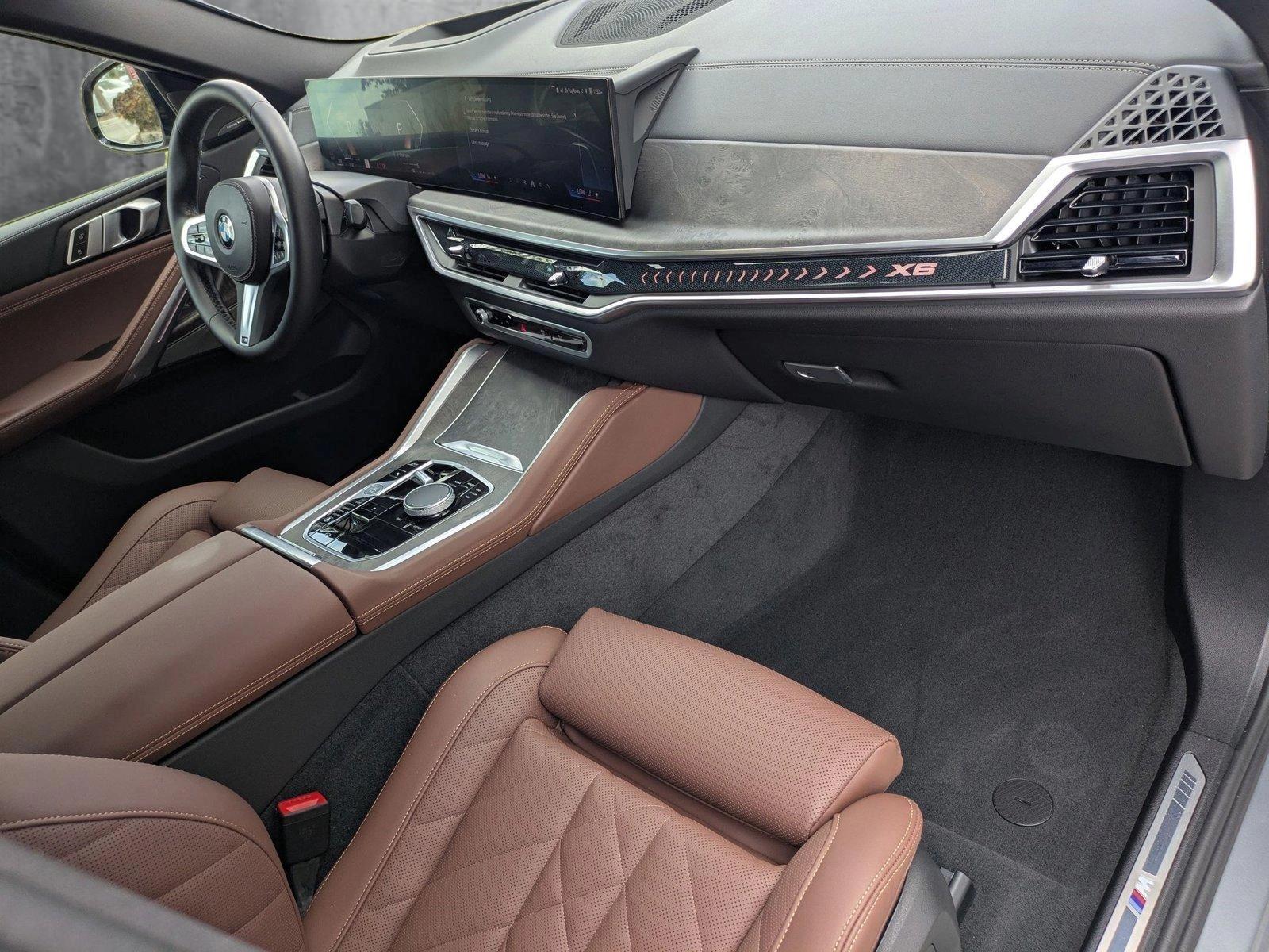 2024 BMW X6 xDrive40i Vehicle Photo in Sarasota, FL 34231