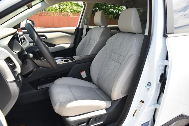 2025 Nissan Rogue Vehicle Photo in Ballwin, MO 63011
