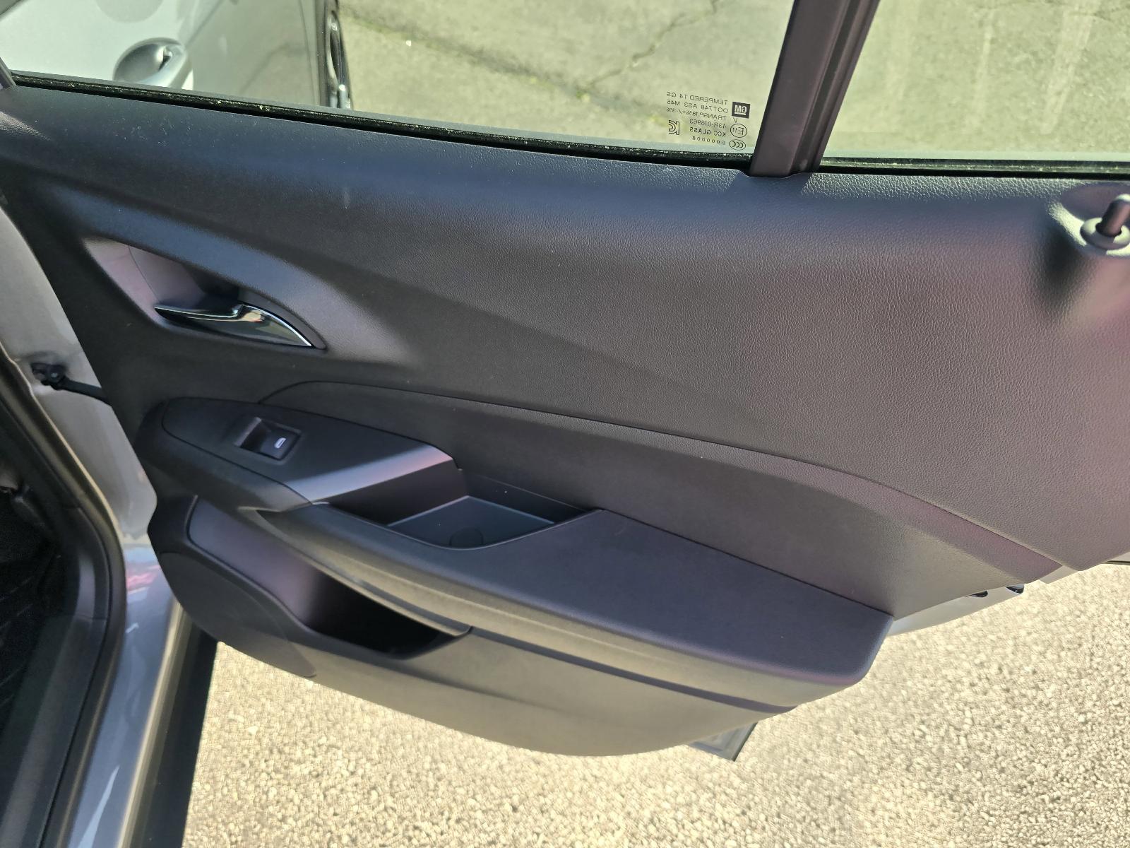 2025 Chevrolet Trax Vehicle Photo in Rolla, MO 65401