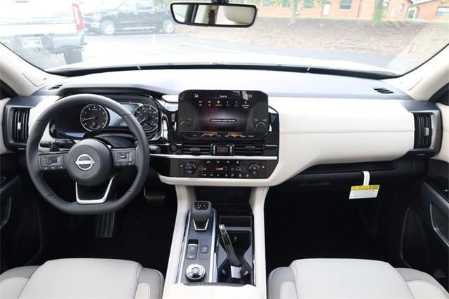 2025 Nissan Pathfinder Vehicle Photo in Hazelwood, MO 63042
