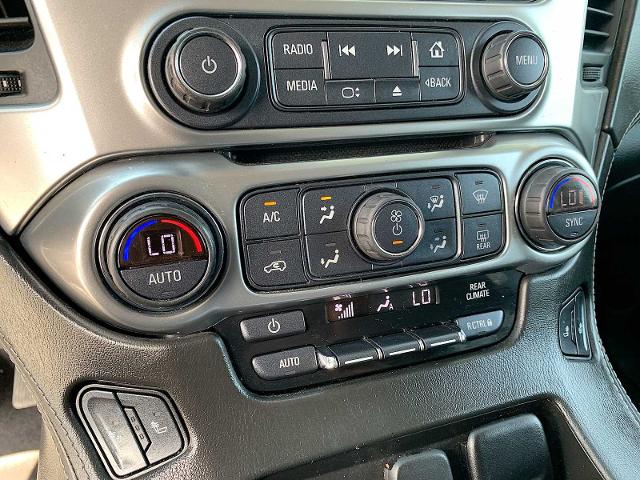 2019 Chevrolet Tahoe Vehicle Photo in MOON TOWNSHIP, PA 15108-2571