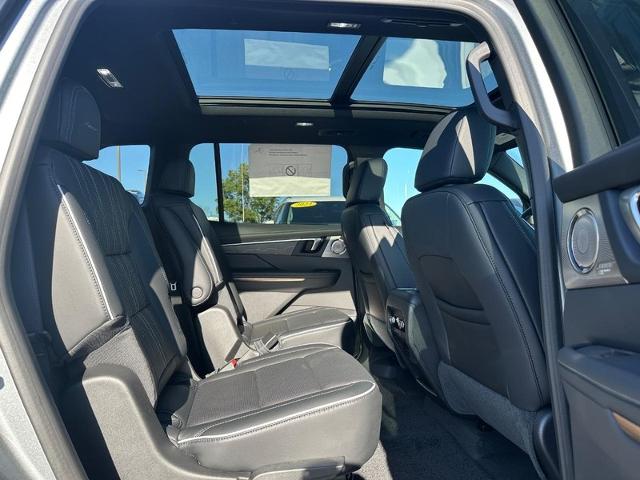 2026 Buick Enclave Vehicle Photo in COLUMBIA, MO 65203-3903