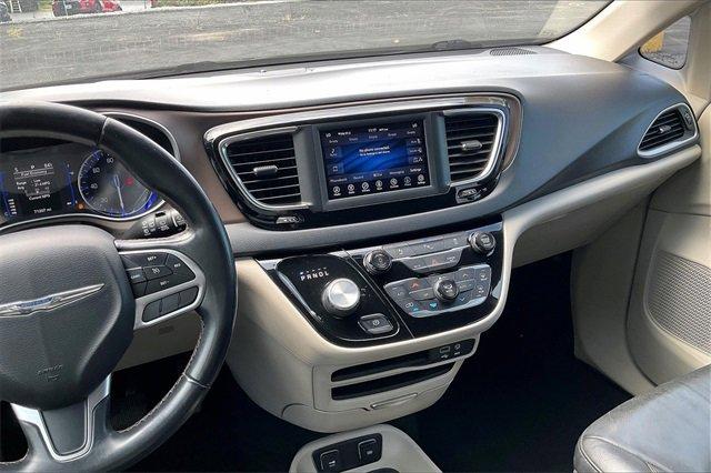 2018 Chrysler Pacifica Vehicle Photo in INDEPENDENCE, MO 64055-1314