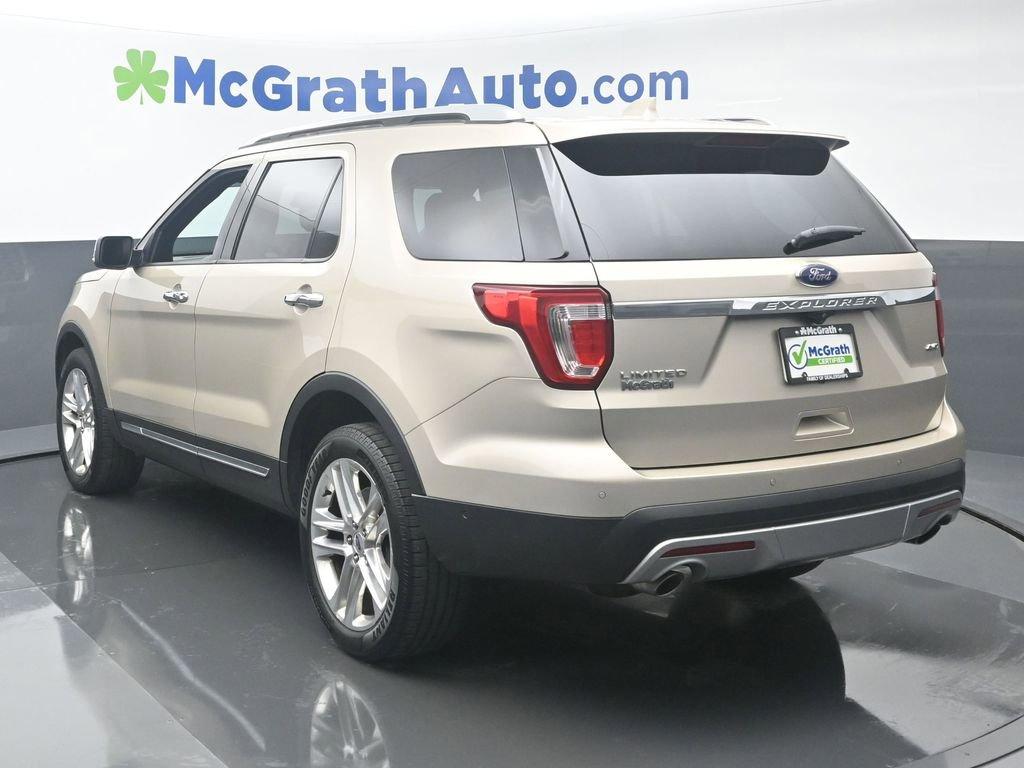 2017 Ford Explorer Vehicle Photo in Cedar Rapids, IA 52402