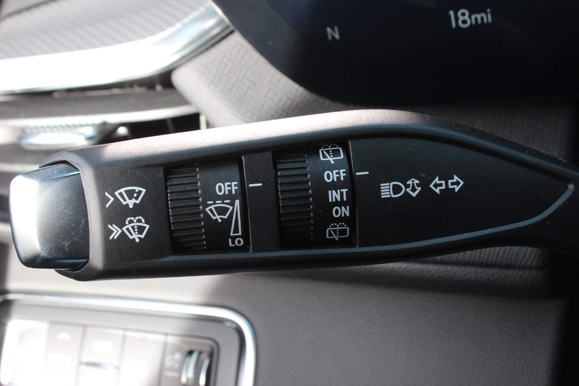 2025 Buick Enclave Vehicle Photo in AURORA, CO 80012-4011