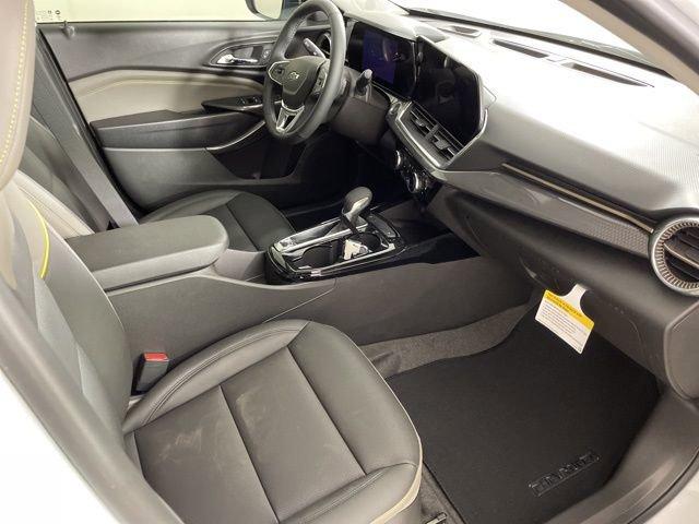 2025 Chevrolet Trax Vehicle Photo in PHOENIX, AZ 85014-3381