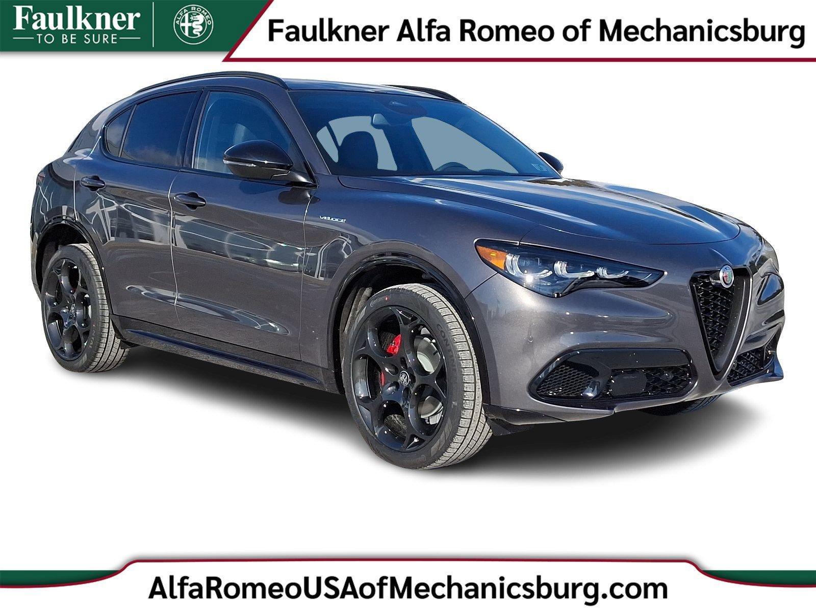 2025 Alfa Romeo Stelvio Vehicle Photo in Mechanicsburg, PA 17050