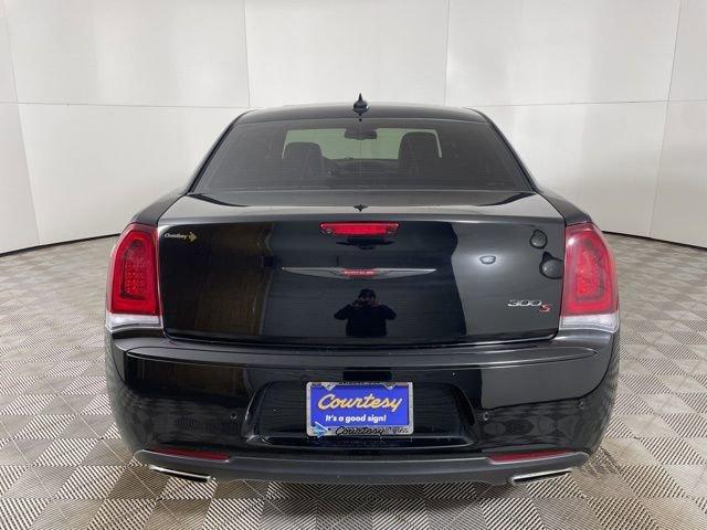 2022 Chrysler 300 Vehicle Photo in PHOENIX, AZ 85014-3381