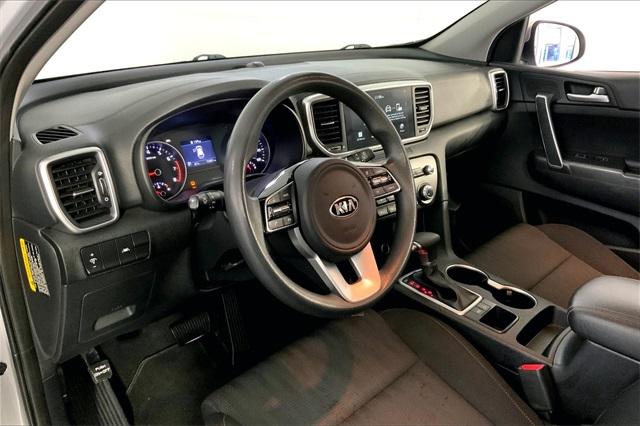 2021 Kia Sportage Vehicle Photo in Lees Summit, MO 64086