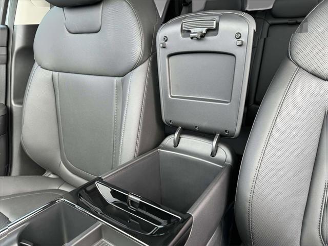 2025 Hyundai TUCSON Hybrid Vehicle Photo in Green Bay, WI 54304