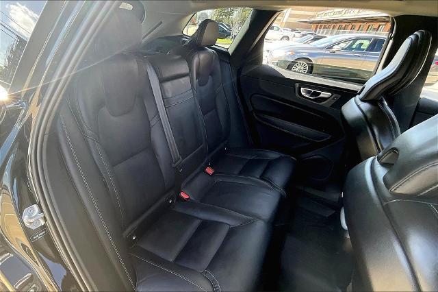 2021 Volvo XC60 Vehicle Photo in Houston, TX 77007