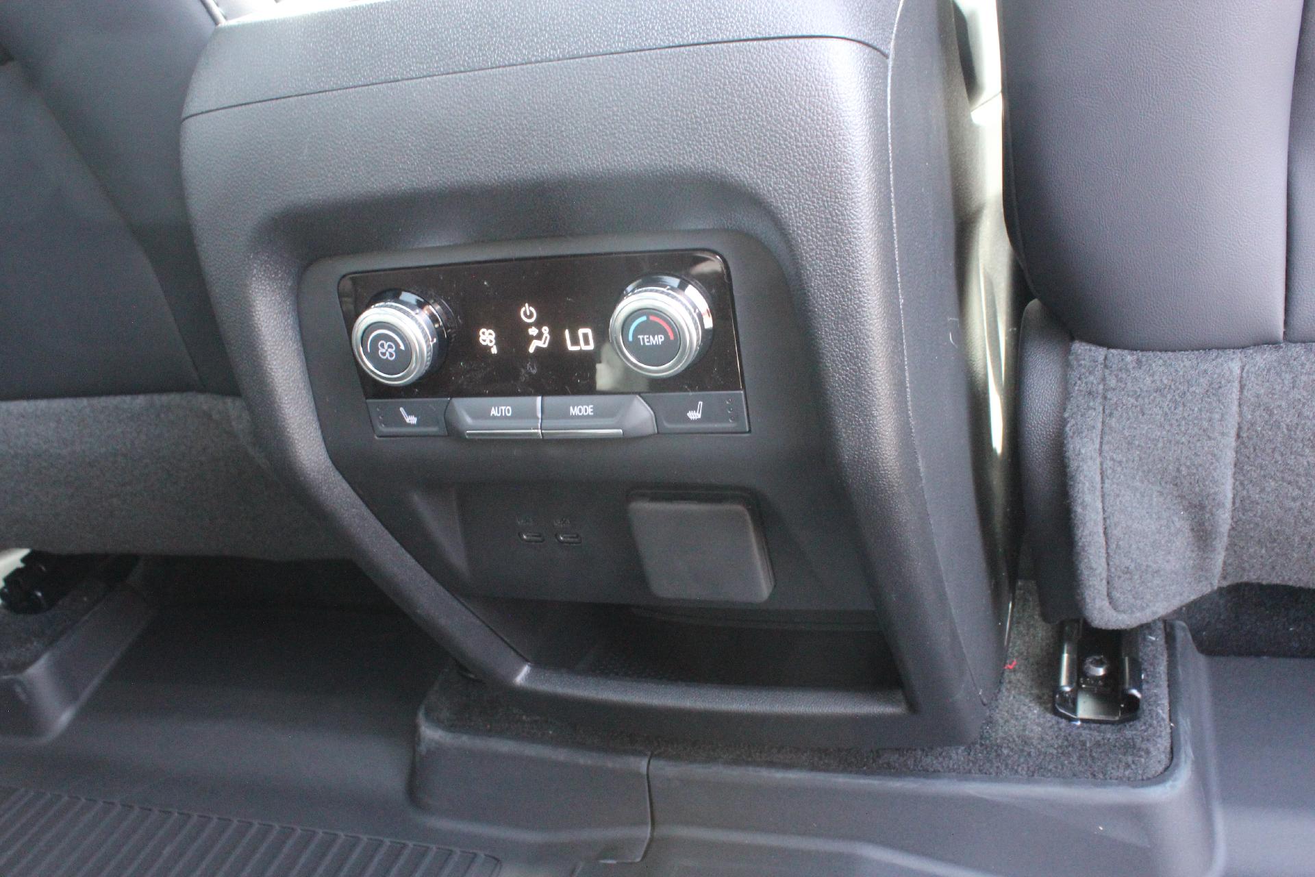 2025 GMC Acadia Vehicle Photo in AURORA, CO 80012-4011