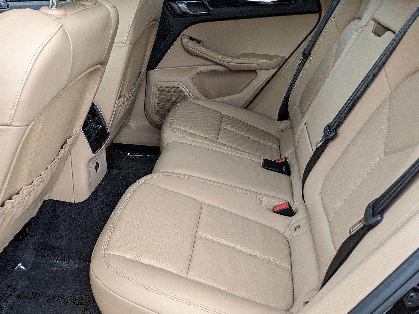 2021 Porsche Macan Vehicle Photo in Bethesda, MD 20852