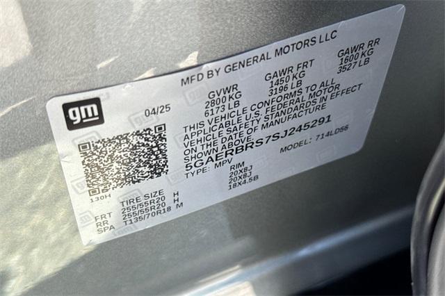 2025 Buick Enclave Vehicle Photo in ELK GROVE, CA 95757-8703