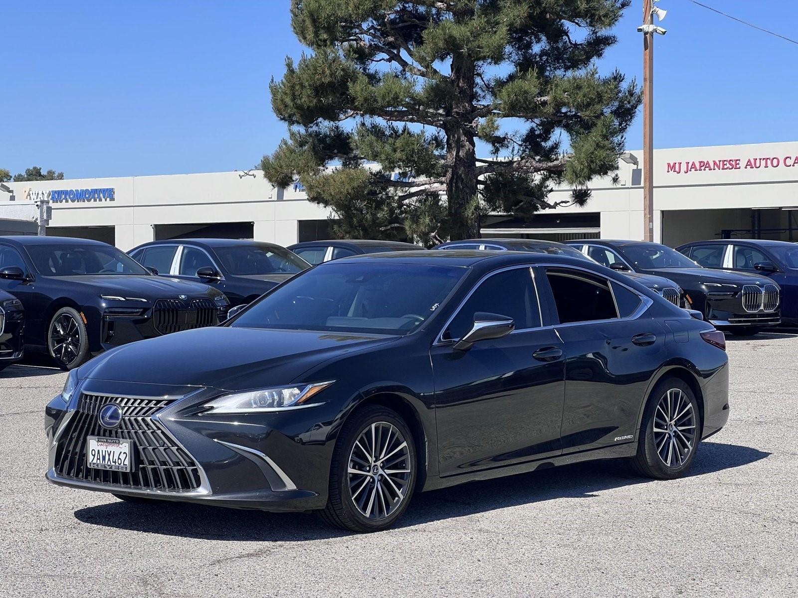 2022 Lexus ES 300h Vehicle Photo in Santa Clarita, CA 91355