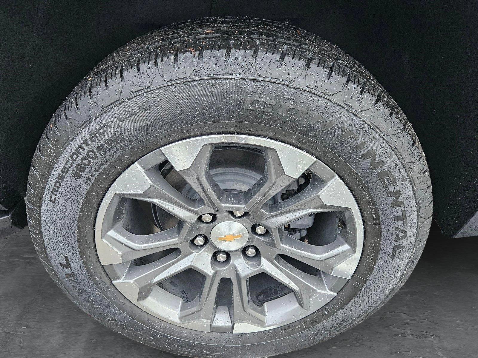 2025 Chevrolet Suburban Vehicle Photo in GREENACRES, FL 33463-3207