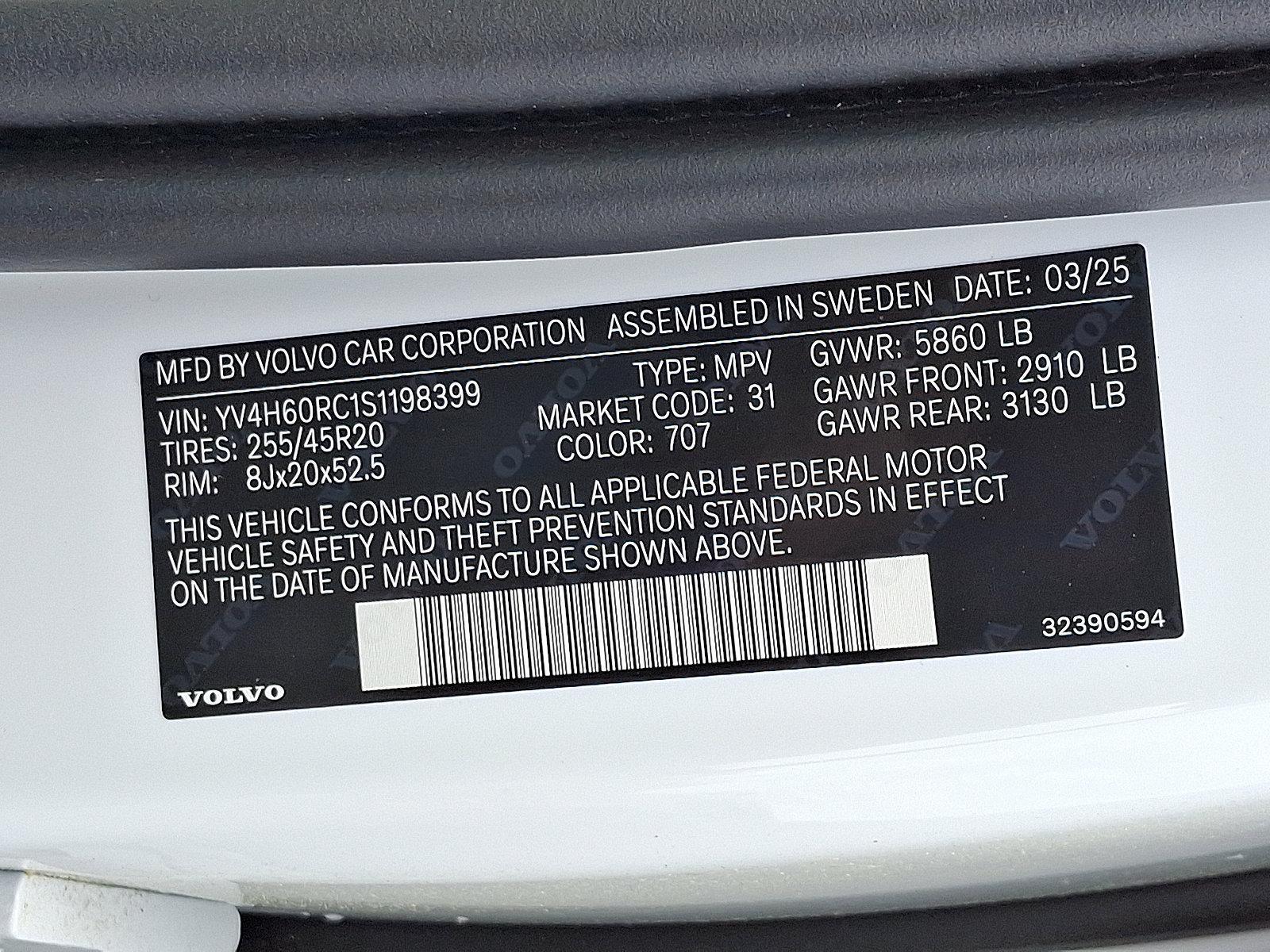 2025 Volvo XC60 Plug-In Hybrid Vehicle Photo in Trevose, PA 19053