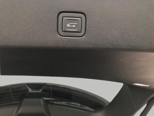 2024 Cadillac XT6 Vehicle Photo in GREEN BAY, WI 54303-3330
