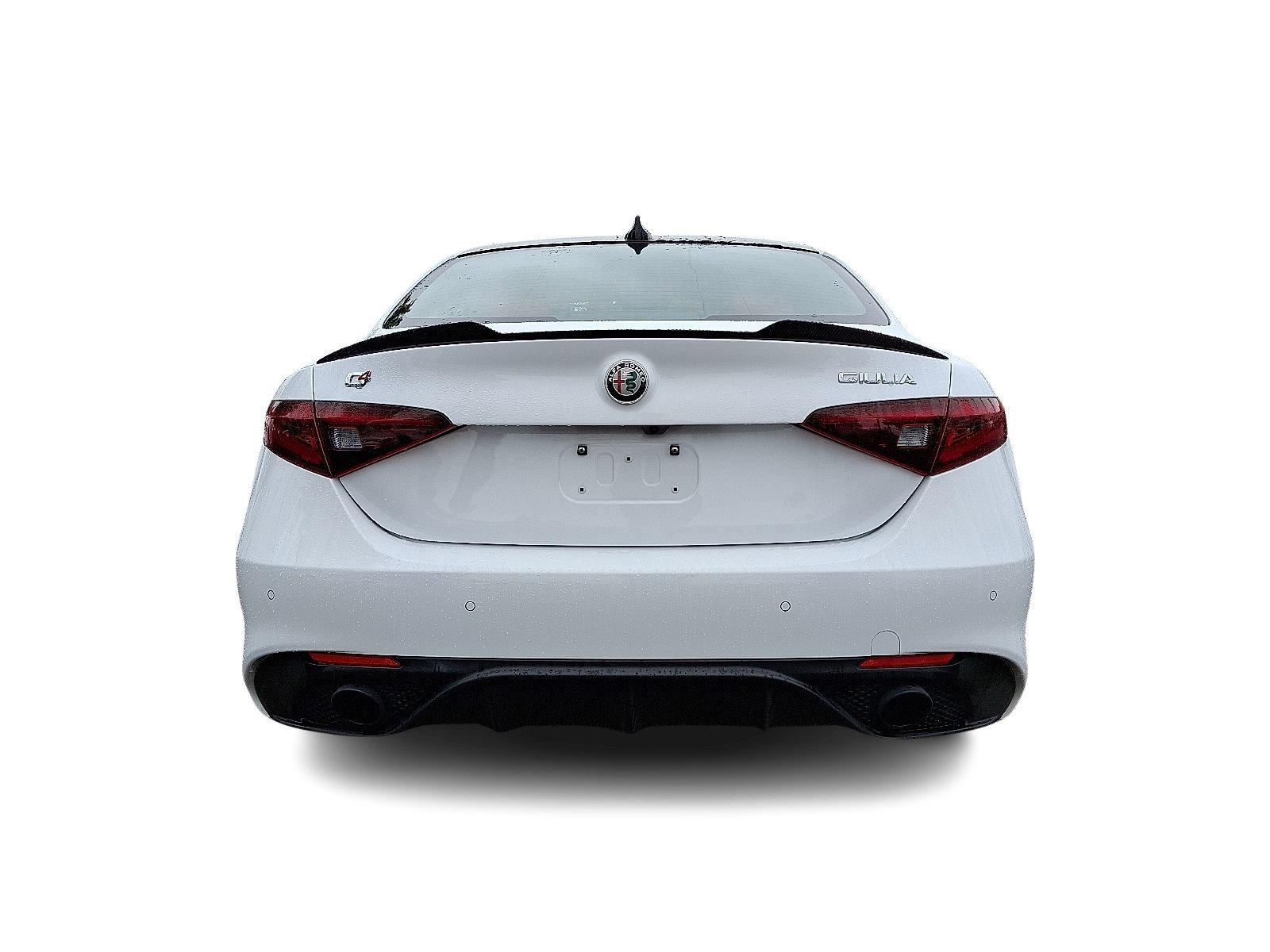 2022 Alfa Romeo Giulia Vehicle Photo in Willow Grove, PA 19090
