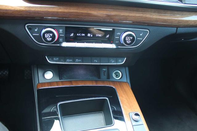 2022 Audi Q5 Vehicle Photo in HOUSTON, TX 77090