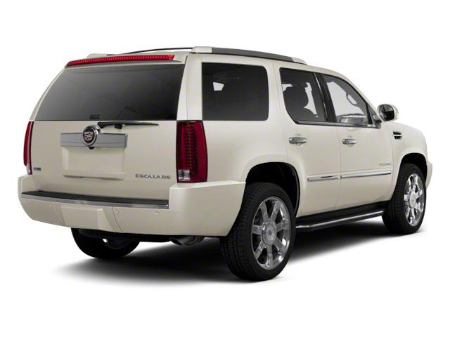 2011 Cadillac Escalade Vehicle Photo in MEDINA, OH 44256-9631