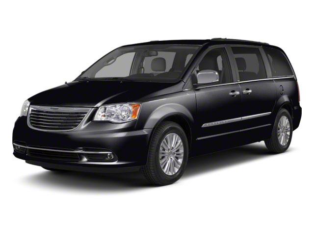 2011 Chrysler Town & Country Vehicle Photo in MOON TOWNSHIP, PA 15108-2571