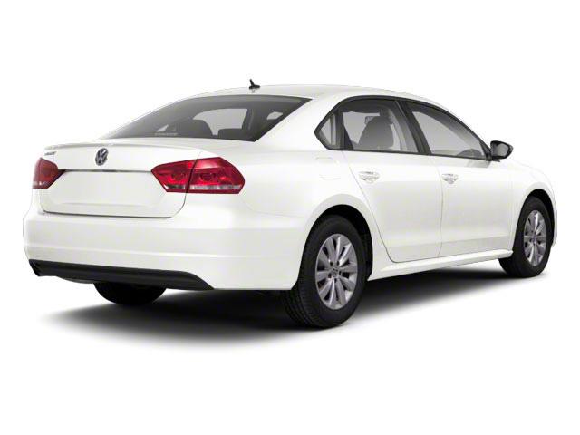 2013 Volkswagen Passat Vehicle Photo in Peoria, IL 61615