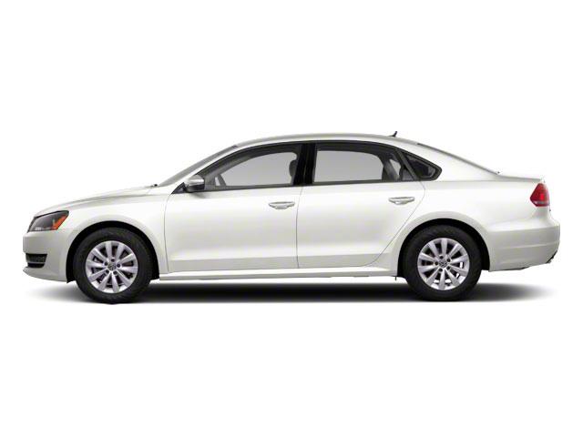 2013 Volkswagen Passat Vehicle Photo in Peoria, IL 61615