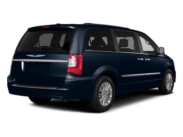 2014 Chrysler Town & Country Vehicle Photo in Cedar Rapids, IA 52402