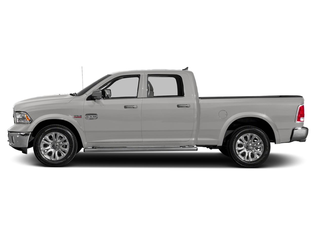 2015 Ram 1500 Vehicle Photo in MEDINA, OH 44256-9631