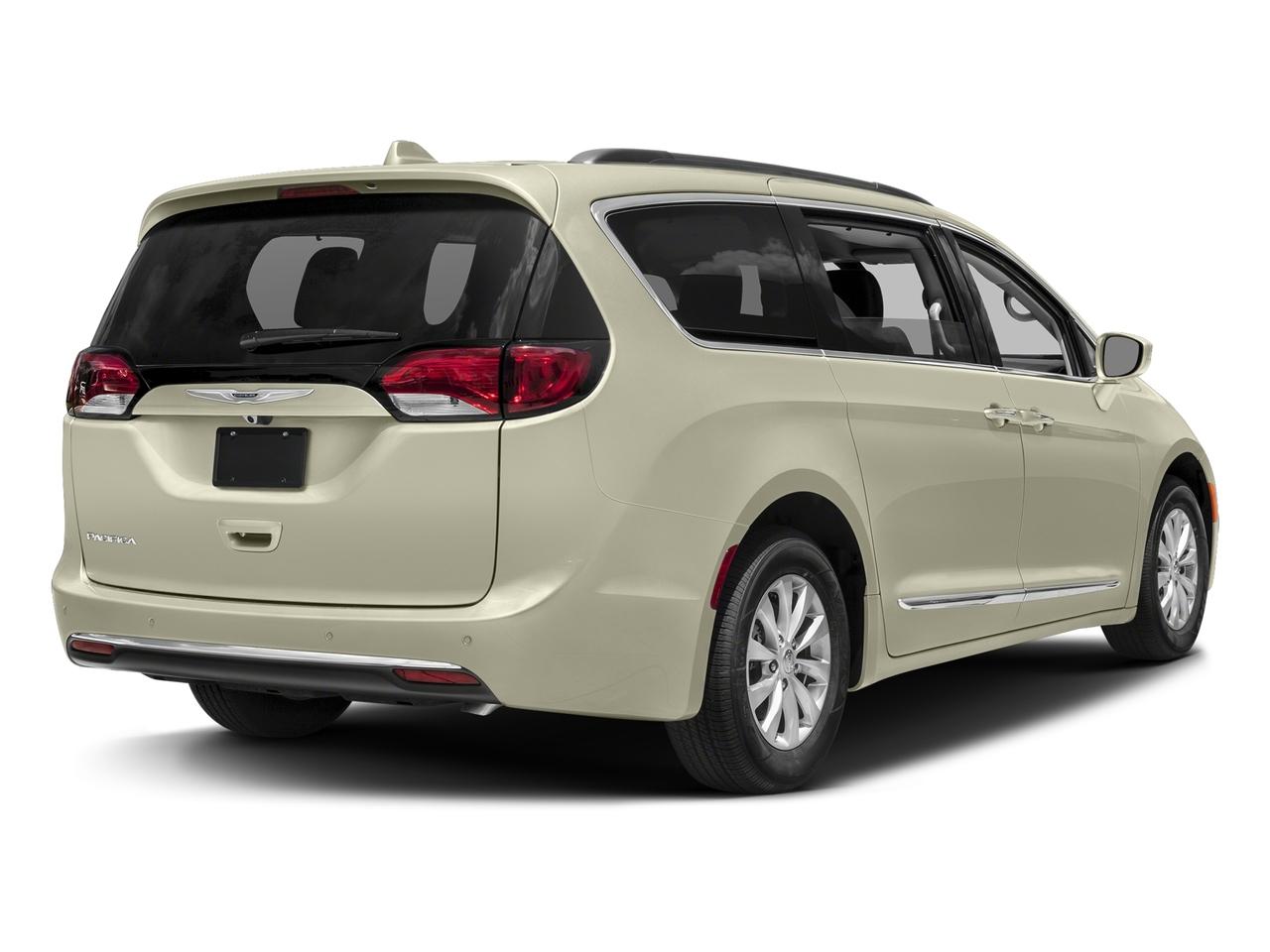 2017 Chrysler Pacifica Vehicle Photo in Tustin, CA 92782