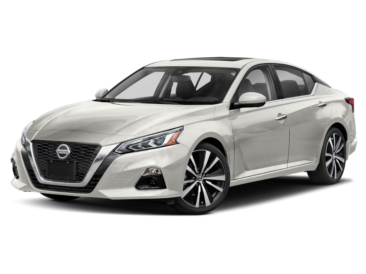Pearl White Tricoat 2021 Nissan Altima for Sale in Germantown, MD