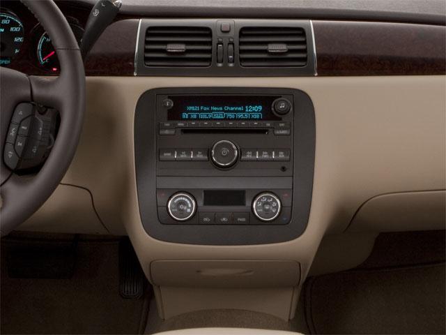 2010 Buick Lucerne CXL photo 16