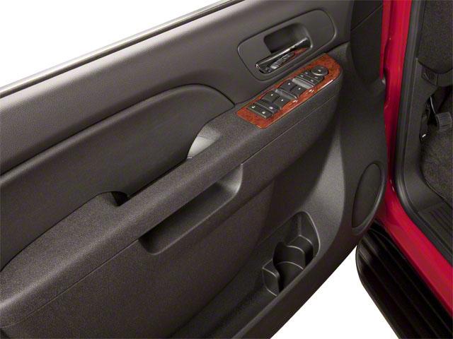 2010 Chevrolet Avalanche Vehicle Photo in Fishers, IN 46038