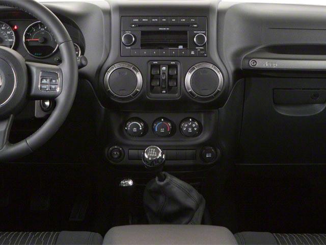 2010 Jeep Wrangler Unlimited Vehicle Photo in KANSAS CITY, MO 64114-4502