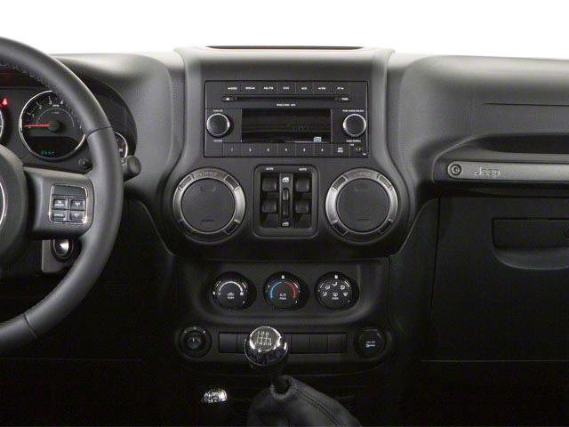 2010 Jeep Wrangler Unlimited Vehicle Photo in KANSAS CITY, MO 64114-4502