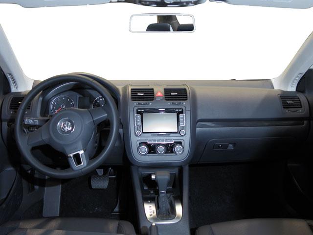 2010 Volkswagen Jetta Sedan Vehicle Photo in San Antonio, TX 78230