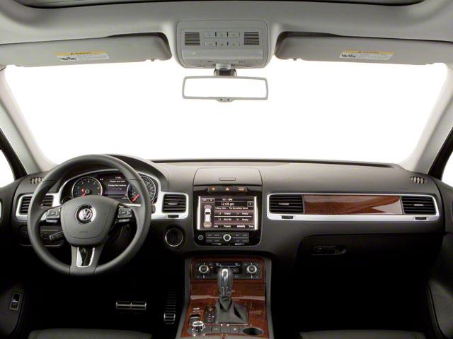 2011 Volkswagen Touareg Vehicle Photo in Willow Grove, PA 19090