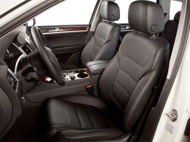 2011 Volkswagen Touareg Vehicle Photo in Willow Grove, PA 19090