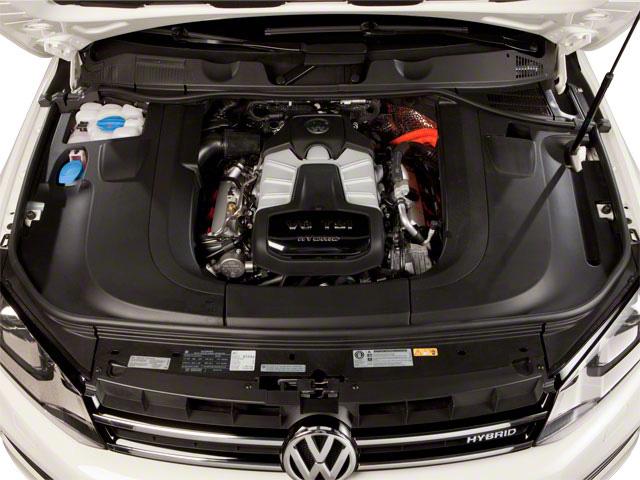 2011 Volkswagen Touareg Vehicle Photo in Willow Grove, PA 19090